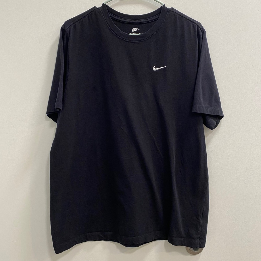 Nike T-Shirt Mens Large Black Embroidered Swoosh Sportswear Gorpcore Activewear